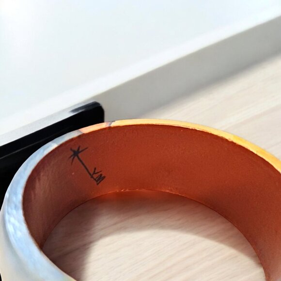 Handmade OOAK vintage handpainted wood bracelet with soft desert landscape hues - Picture 6 of 6